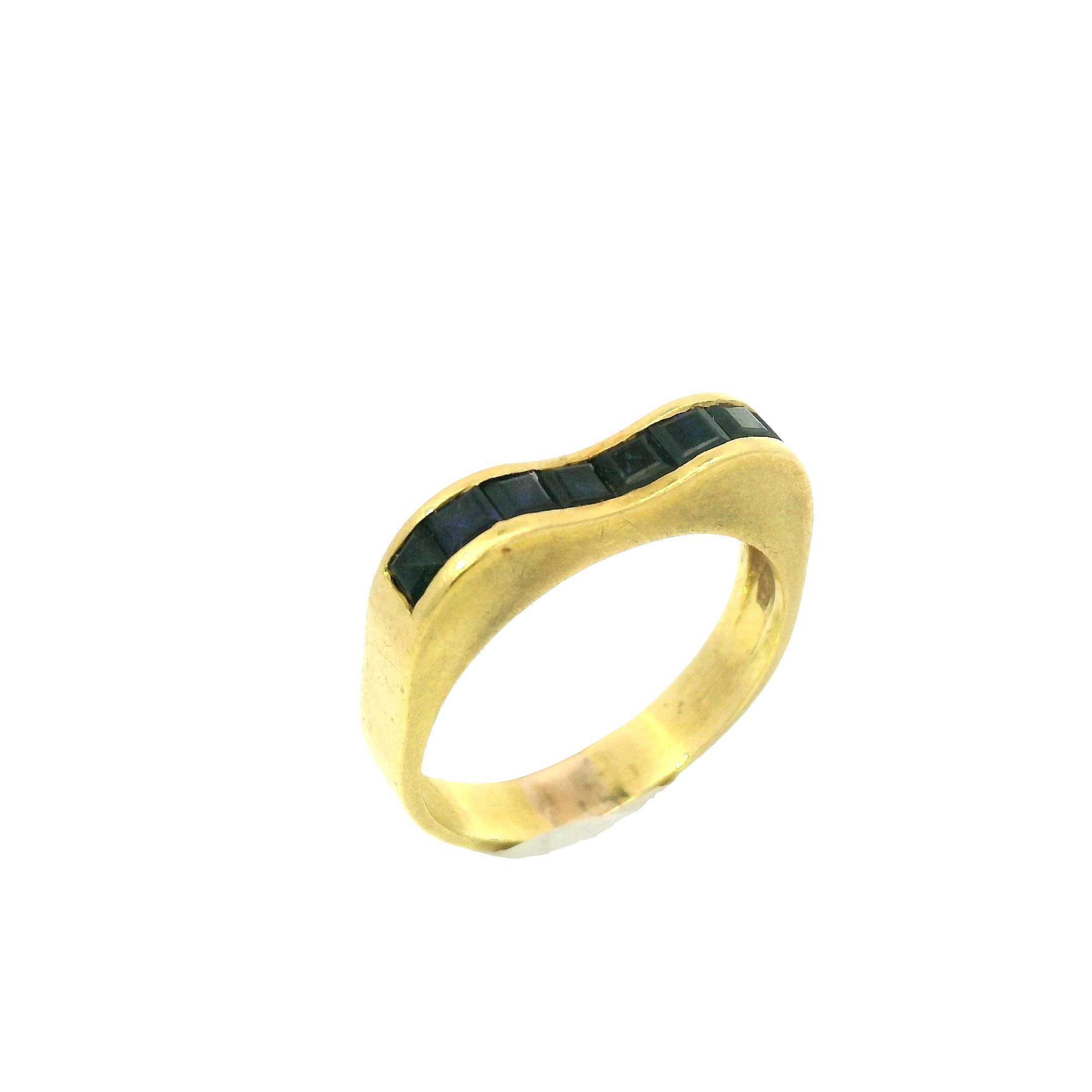 Invisible Set Sapphire Contour Band