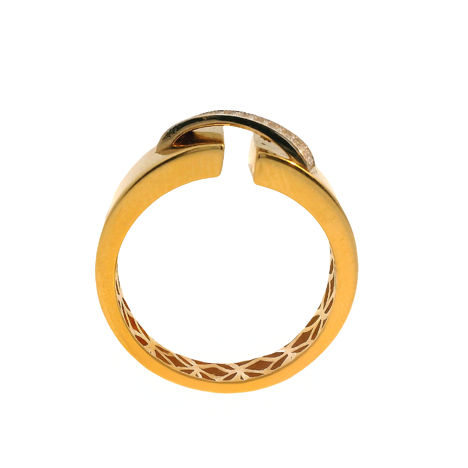 Split Shank Ring with Pavé Diamonds
