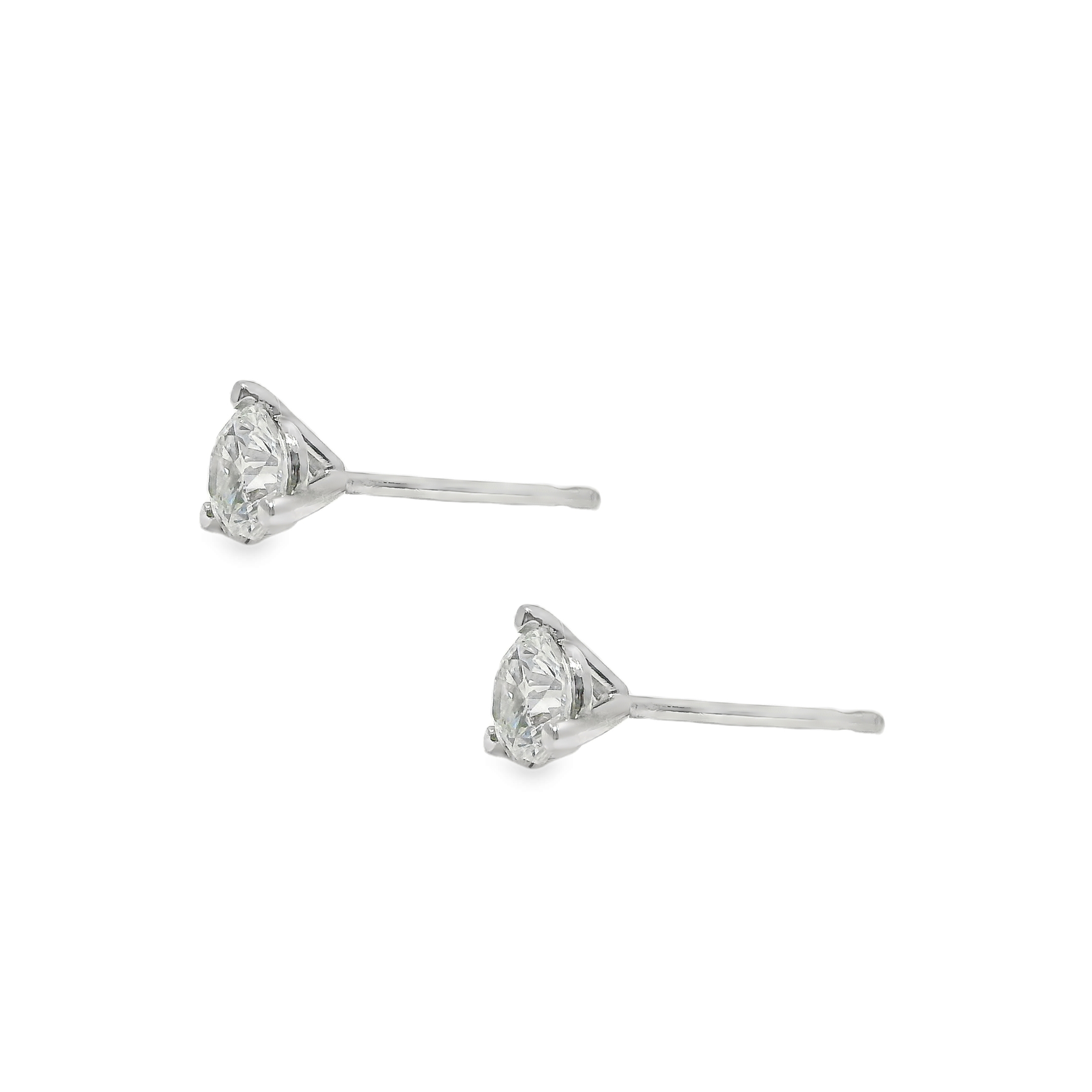 0.76ctw Round Diamond Stud Earrings