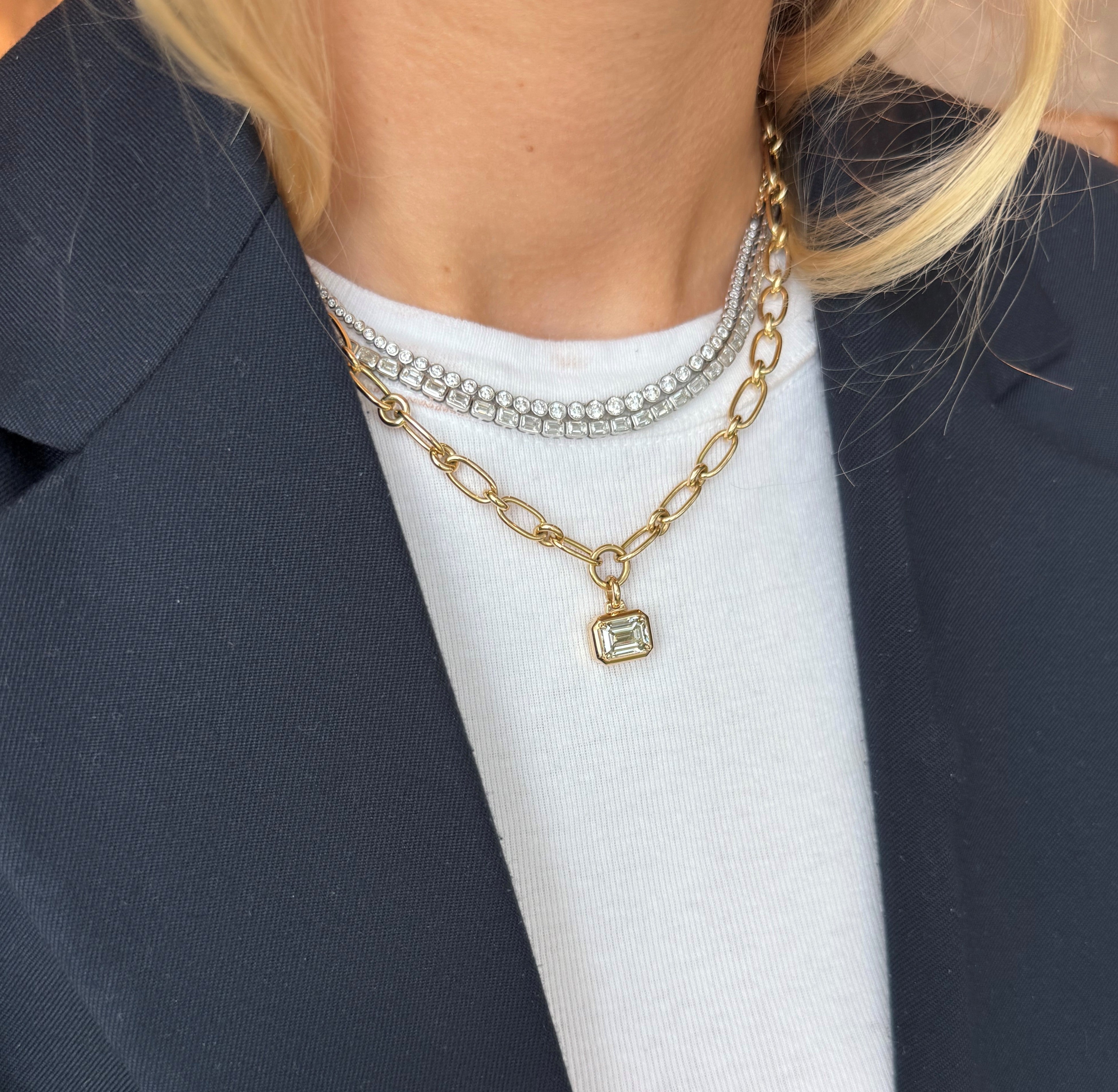 Graduated Bezel Round Diamond Necklace