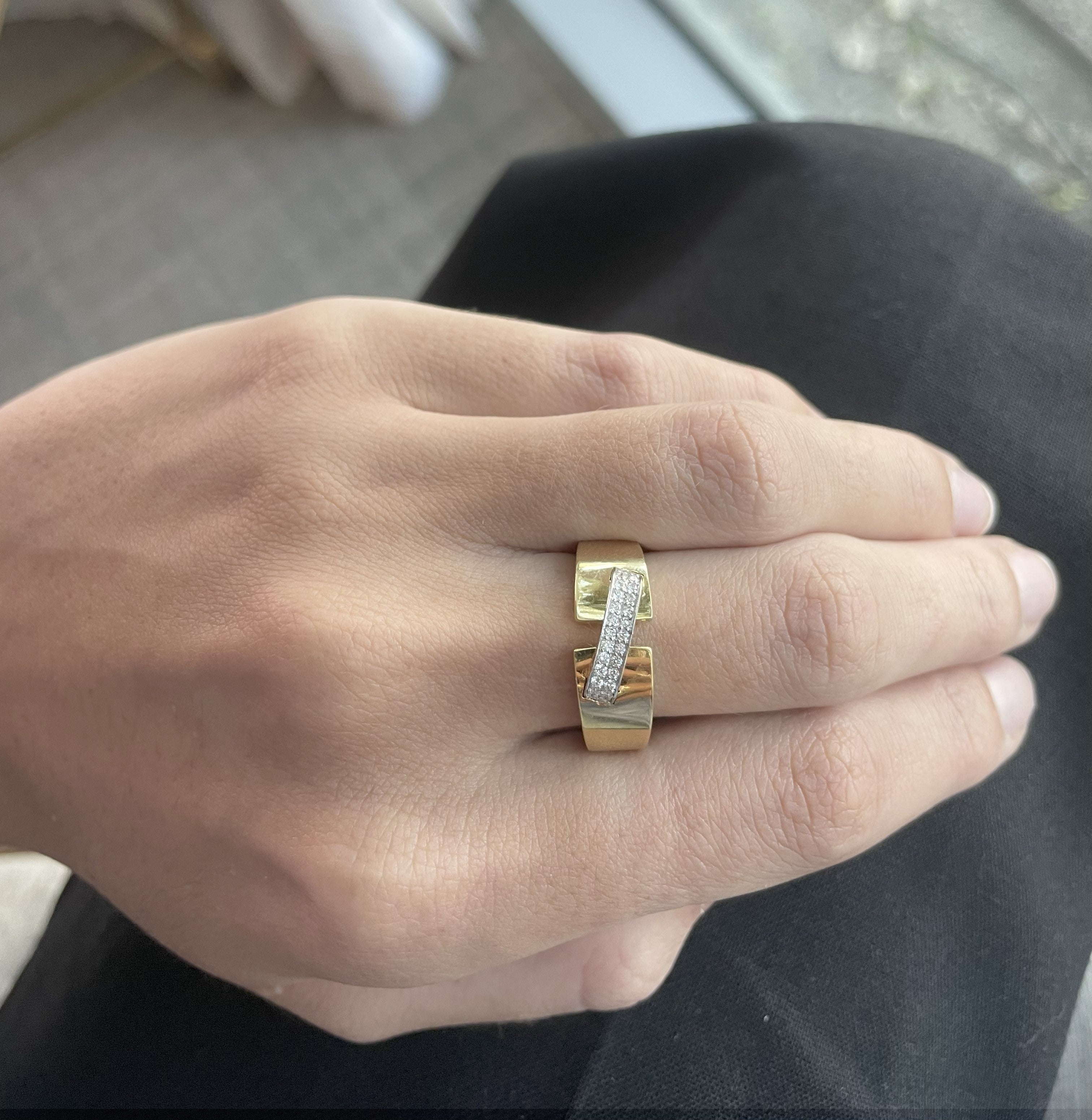 Split Shank Ring with Pavé Diamonds