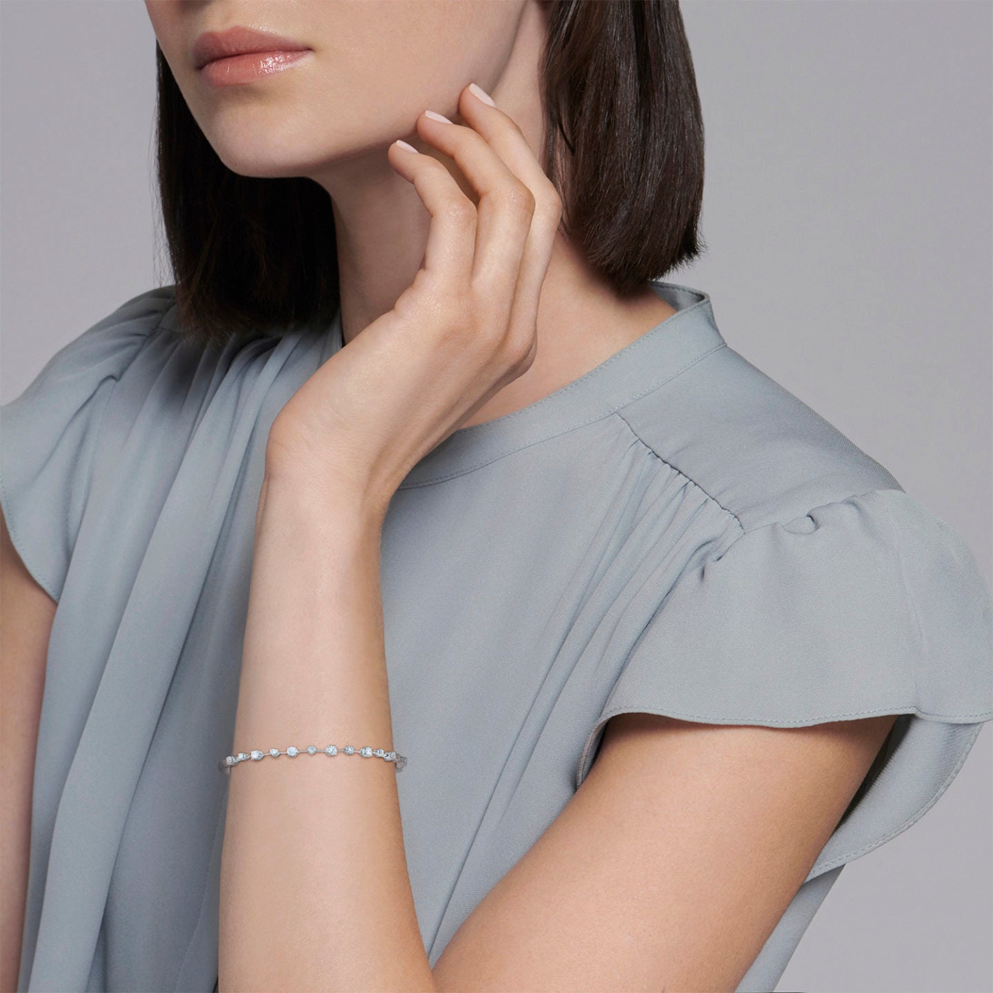 Starry Night Line Bracelet with Alternating Diamonds