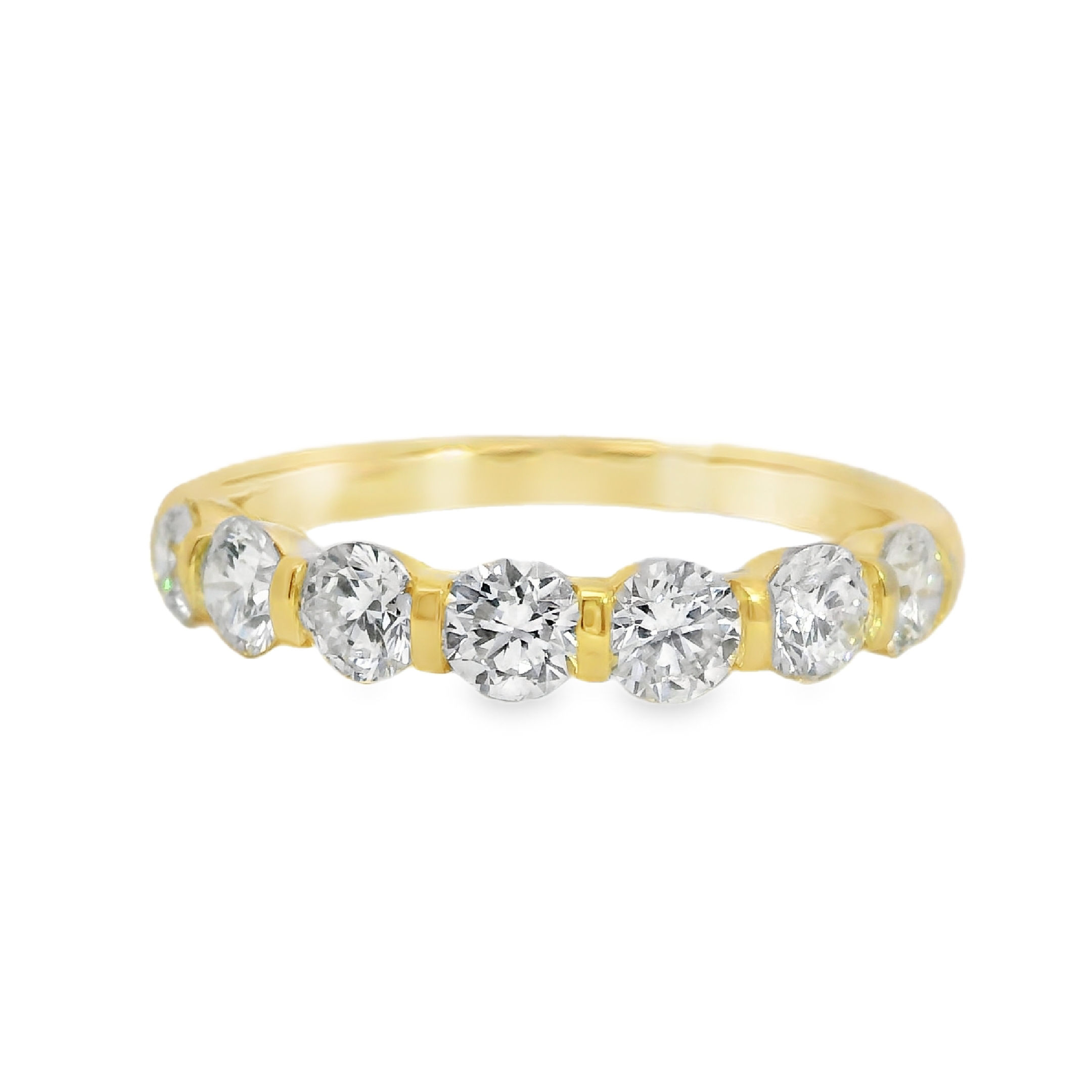 Shared Bar-Prong Round Diamond Half-Band