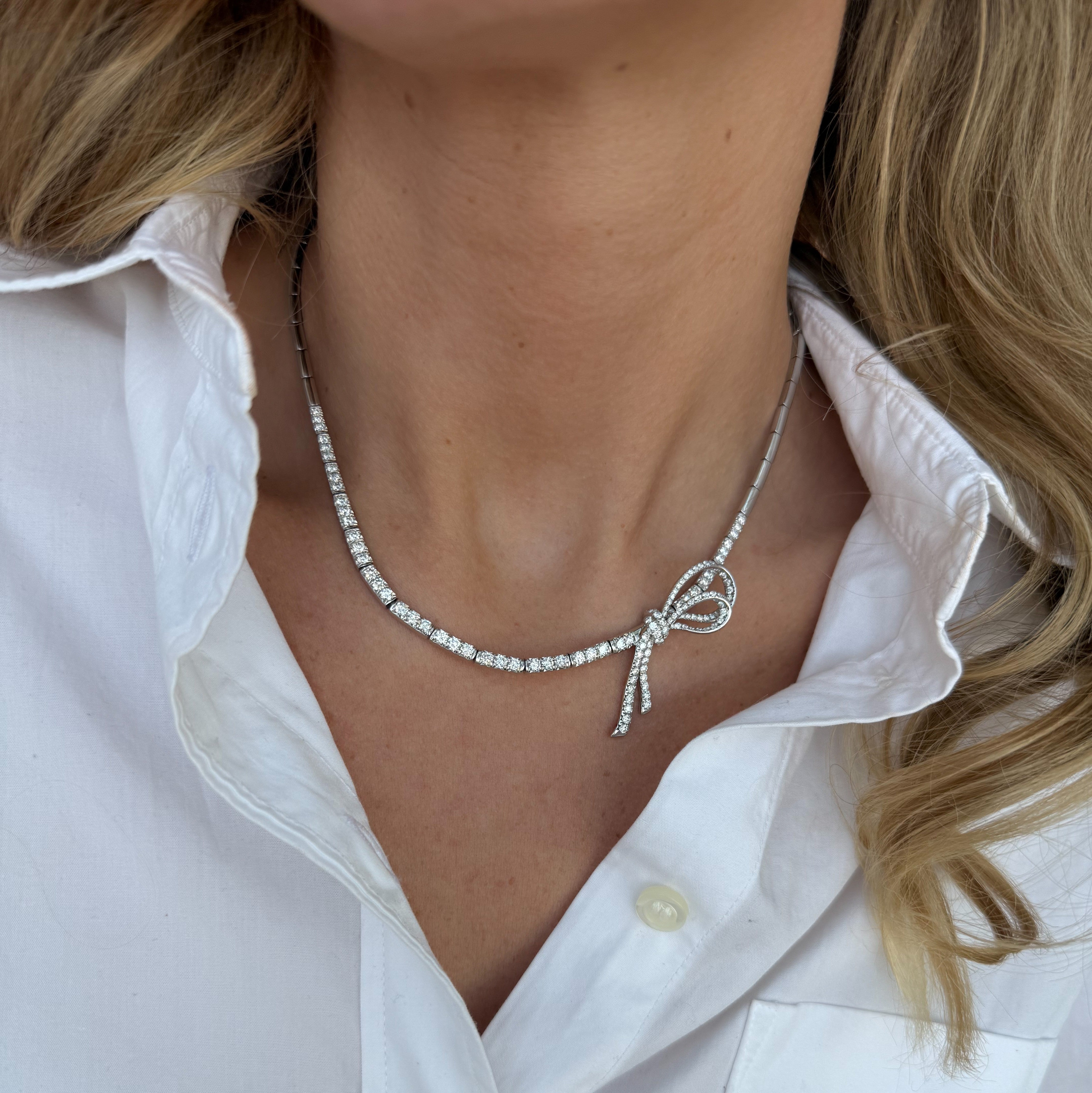 Ribbon Diamond Line Necklace