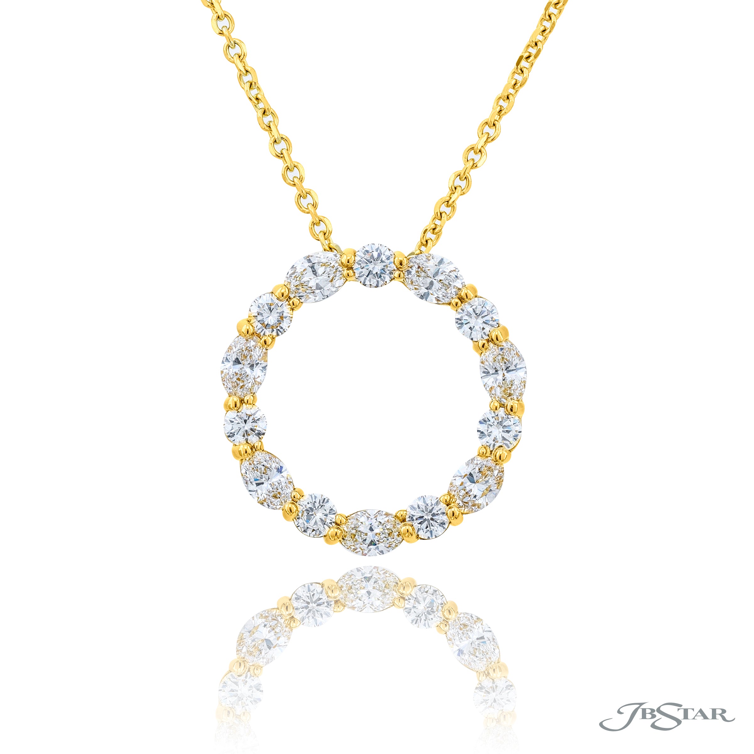 Round Diamond Circle Pendant Necklace