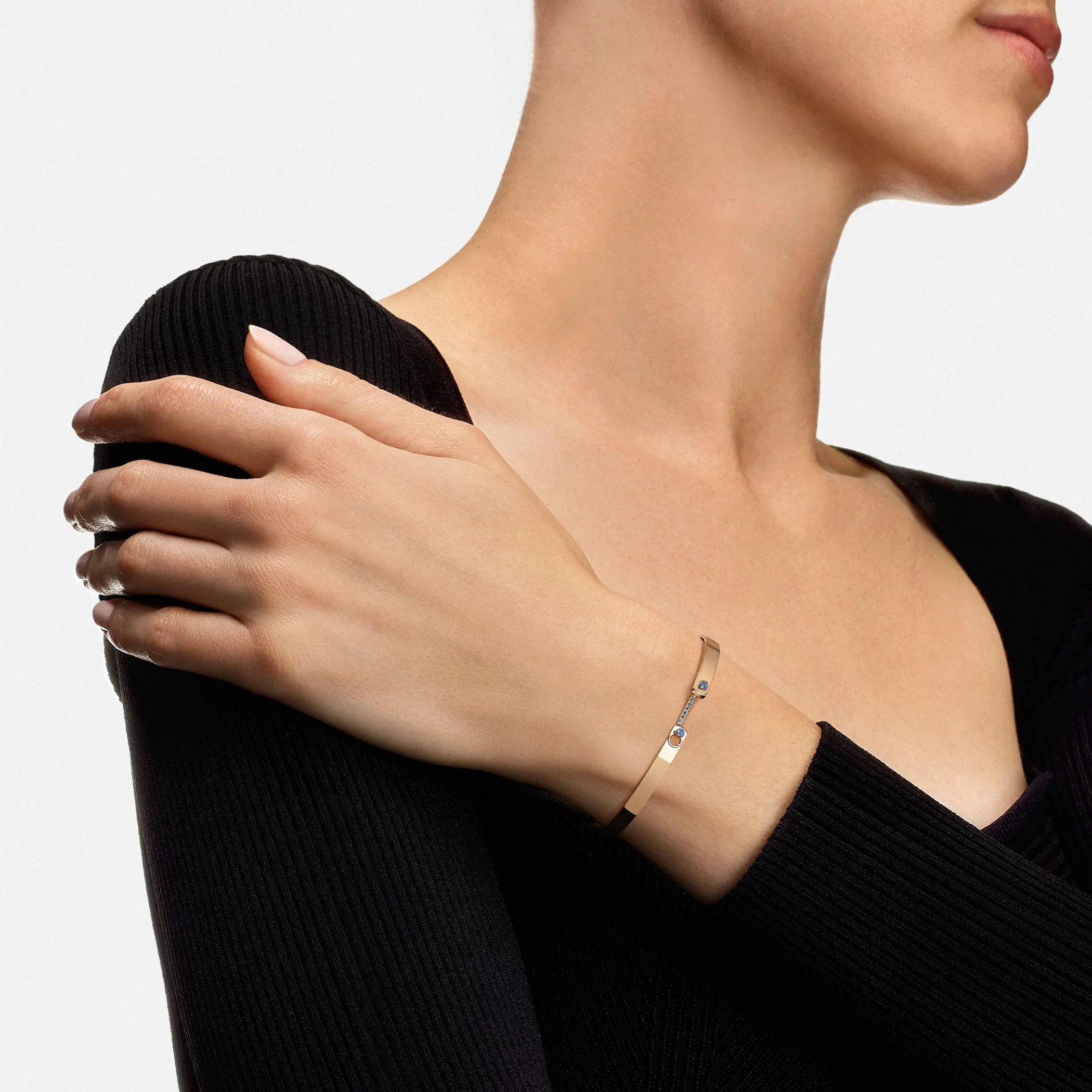 Baby Blue Mood Bangle