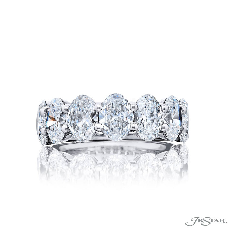 Elegance Elevated: Classic Single-Row GIA-Certified Oval-Cut Diamond Band in Pure Platinum