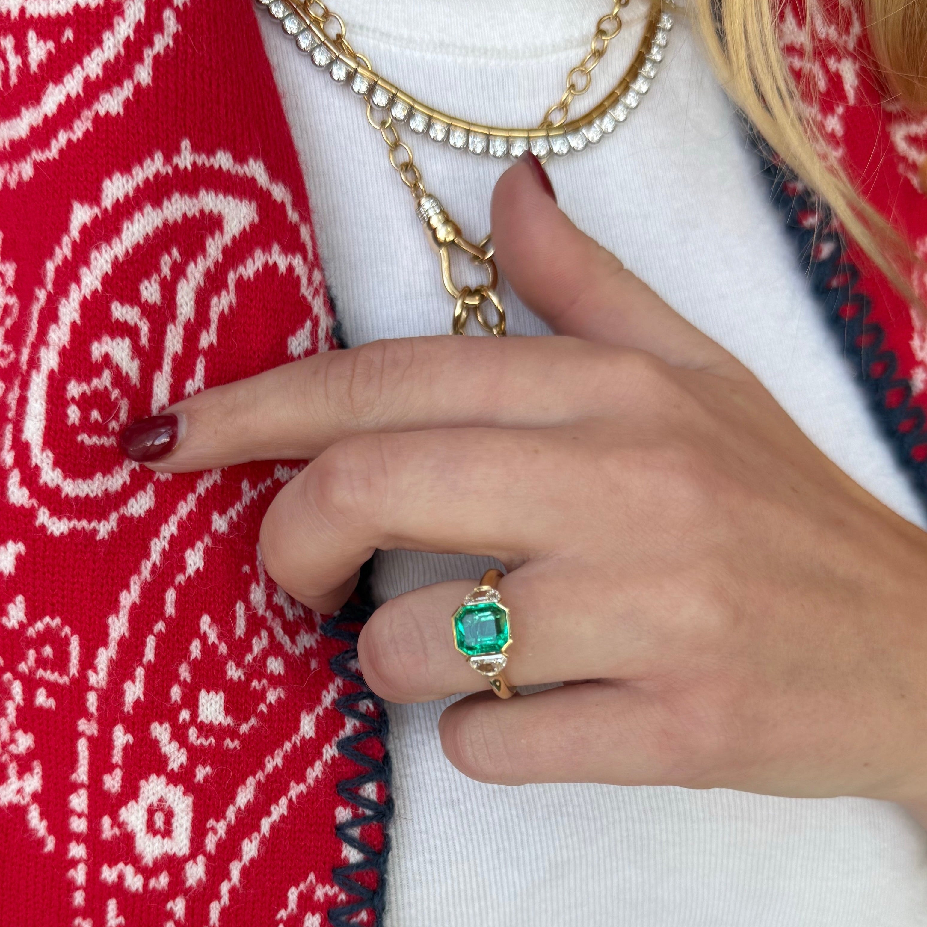 Salavetti Emerald and Diamond Color Ring