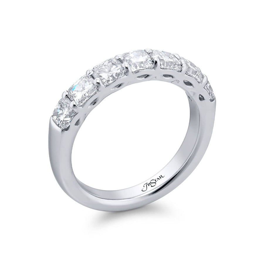 Platinum Cushion-Cut Diamond Single-Row Band
