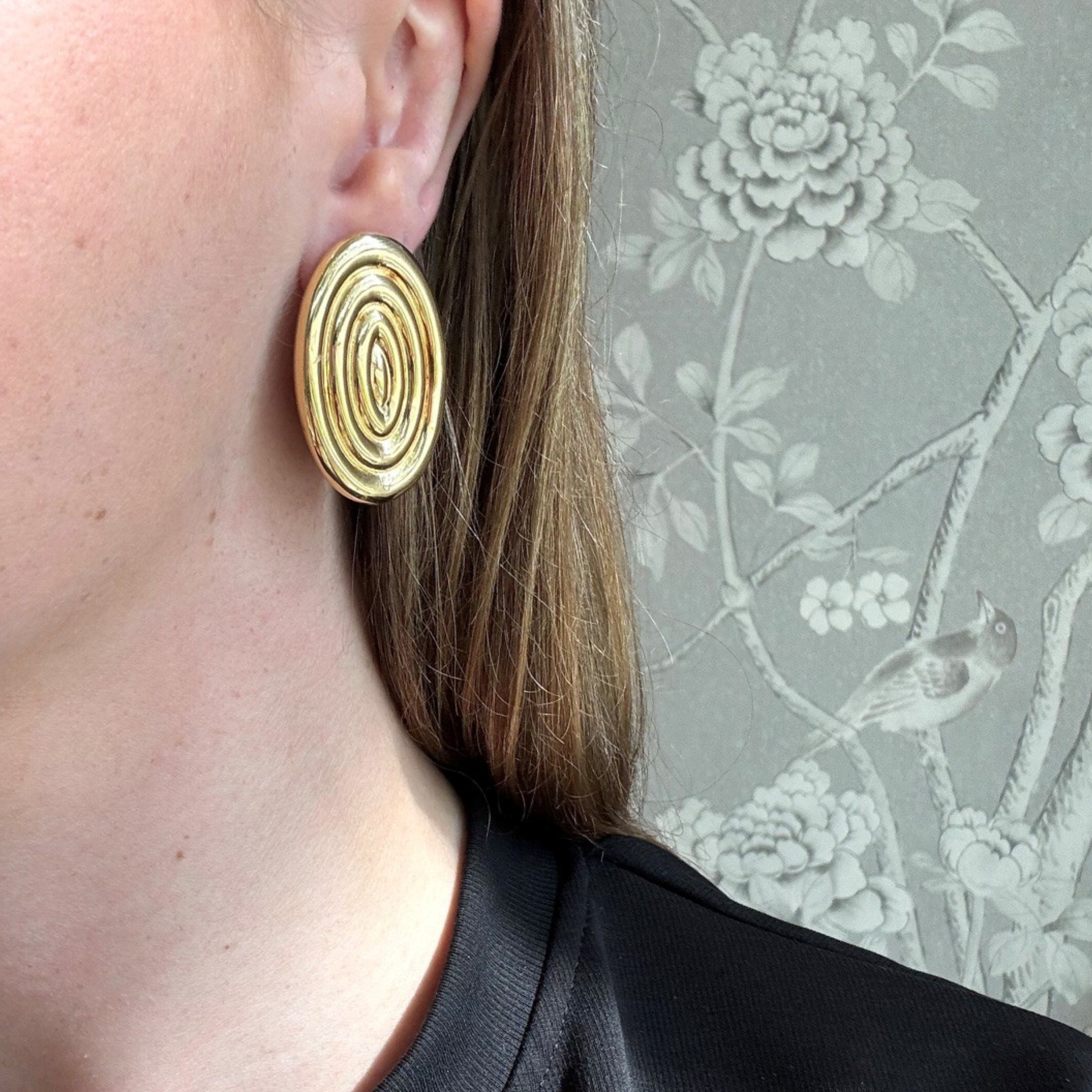 Oval Layered Pipe Earrings